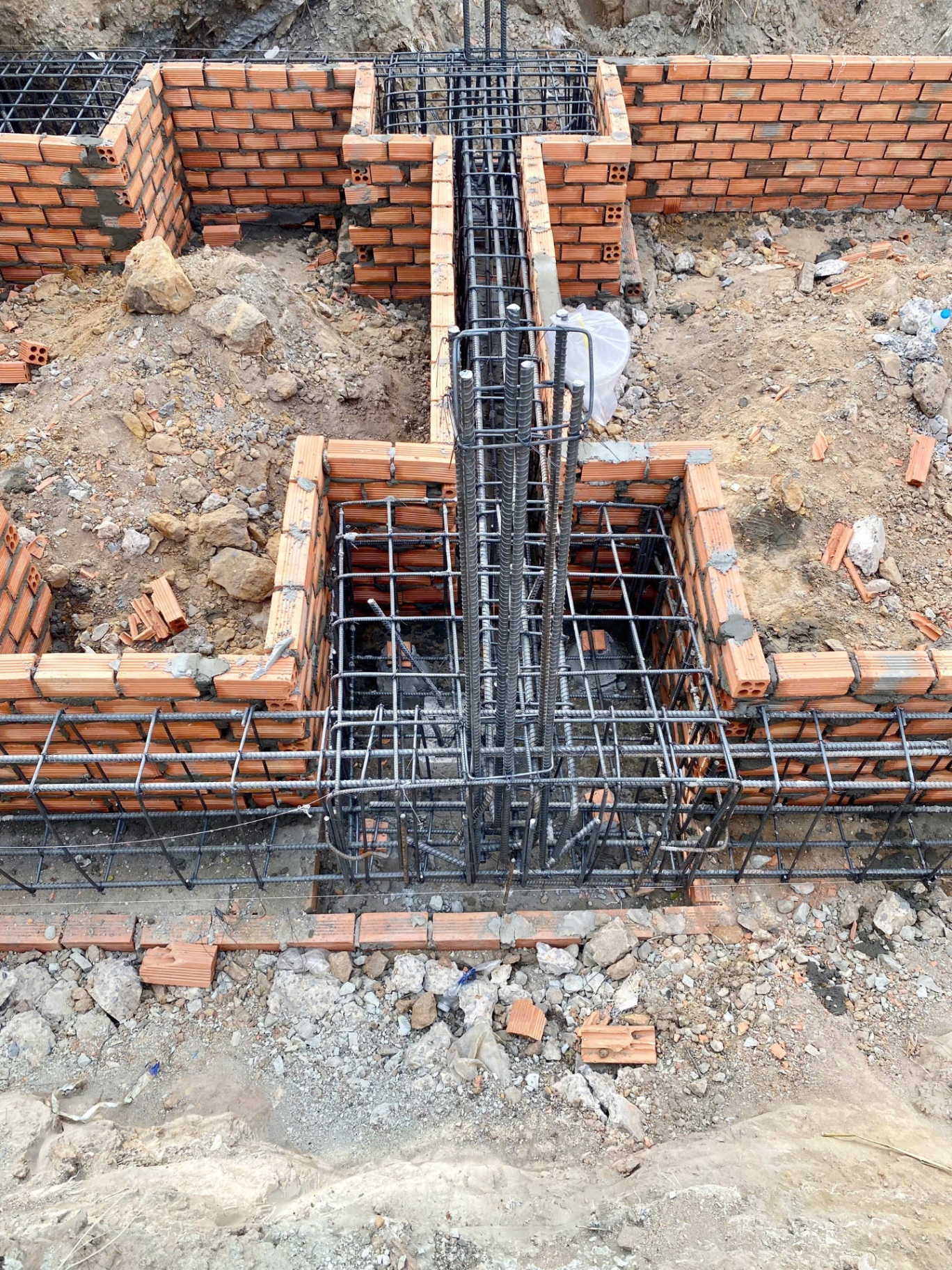 Cốt thép cột & đài móng